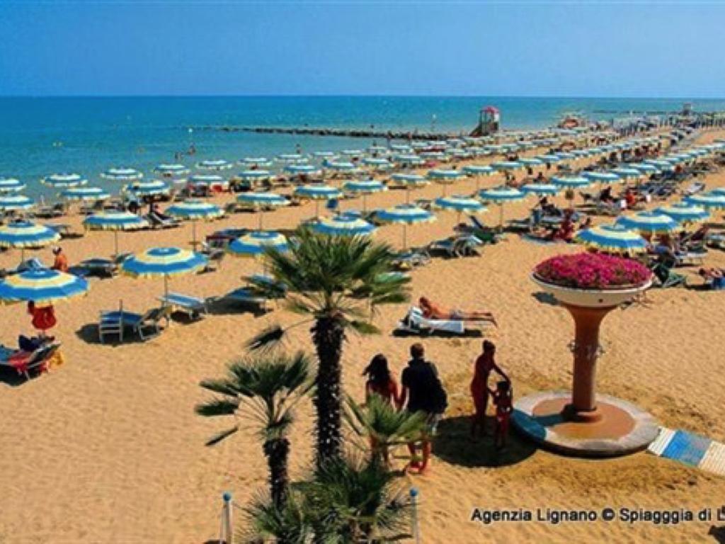 Lignano Comfort Линьяно-Саббьядоро Экстерьер фото